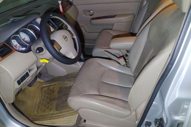 Used Nissan Tiida Sedan 2008 1.6L Automatic Smart Version Left Front Seat
