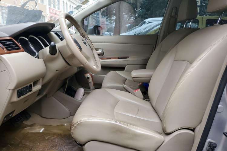 Used Nissan Tiida Sedan 2008 1.6L Automatic Smart Version Left Front Seat