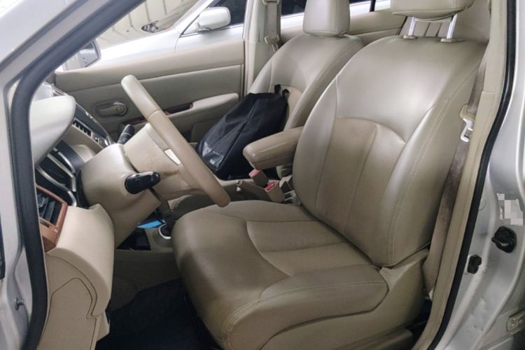 Used Nissan Tiida Sedan 2008 1.6L Automatic Smart Version Left Front Seat