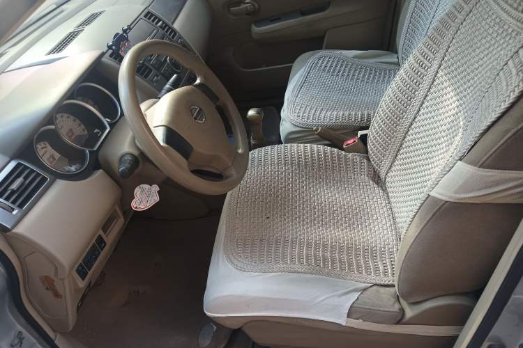 Used Nissan Tiida Sedan 2008 1.6L Manual Fashion Edition Left Front Seat