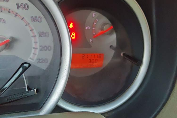 Used Nissan Tiida Sedan 2008 1.6L Manual Smart Version Odometer Close Up