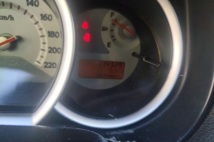 Used Nissan Tiida Sedan 2008 1.6L Manual Smart Version Odometer Close Up