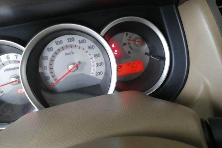 Used Nissan Tiida Sedan 2008 1.6L Automatic Fashion Edition Odometer Close Up