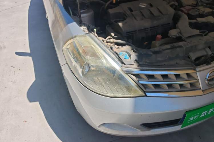 Used Nissan Tiida Sedan 2008 1.6L Manual Fashion Edition Right Front Headlight