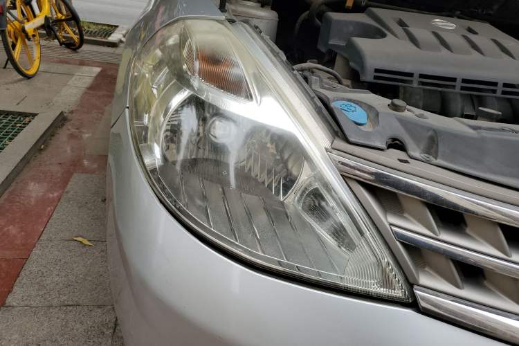 Used Nissan Tiida Sedan 2008 1.6L Automatic Smart Version Right Front Headlight