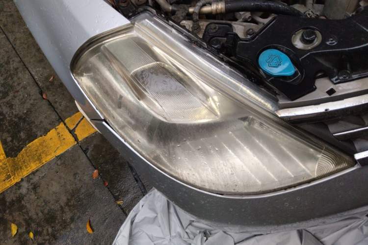 Used Nissan Tiida Sedan 2008 1.6L Automatic Smart Version Right Front Headlight