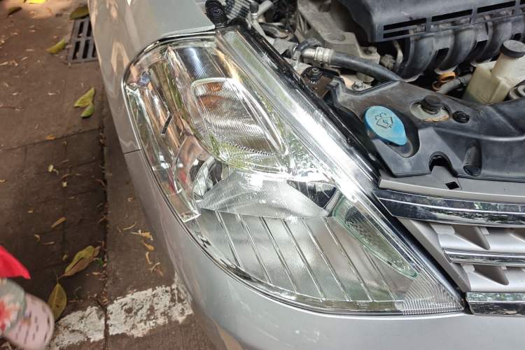 Used Nissan Tiida Sedan 2008 1.6L Automatic Smart Version Right Front Headlight