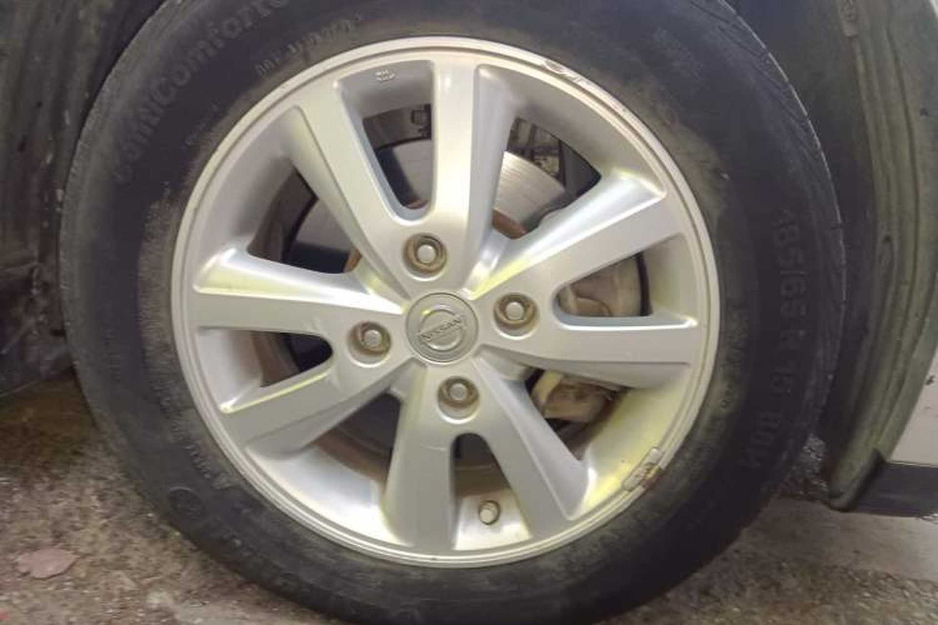 Used Nissan Tiida Sedan 2008 1.6L Manual Fashion Edition Right Front Wheel Hub