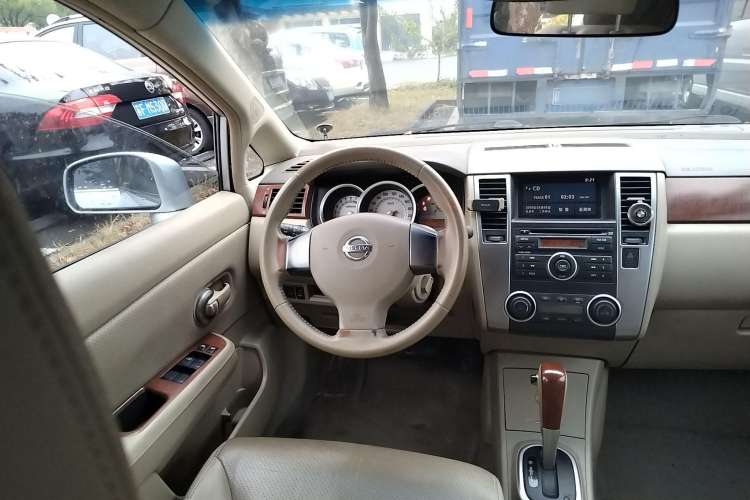 Used Nissan Tiida Sedan 2008 1.6L Automatic Smart Version Steering Wheel