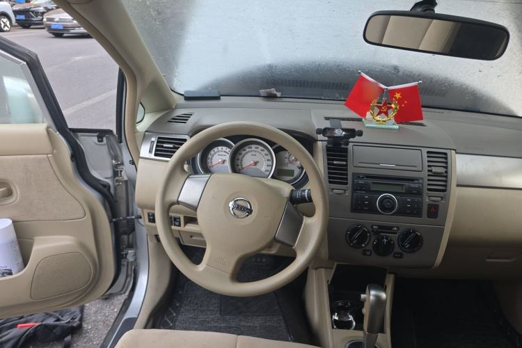 Used Nissan Tiida Sedan 2008 1.6L Automatic Fashion Edition Steering Wheel