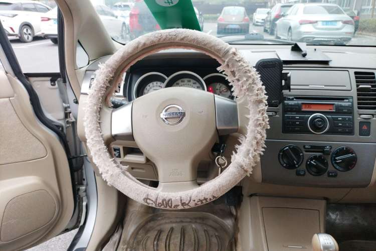 Used Nissan Tiida Sedan 2008 1.6L Manual Fashion Edition Steering Wheel