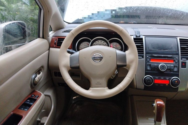 Used Nissan Tiida Sedan 2008 1.6L Automatic Smart Version Steering Wheel