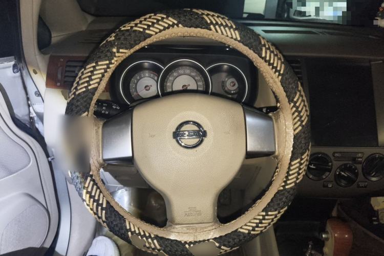 Used Nissan Tiida Sedan 2008 1.6L Automatic Fashion Edition Steering Wheel