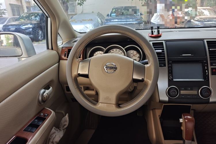 Used Nissan Tiida Sedan 2008 1.6L Automatic Smart Version Steering Wheel
