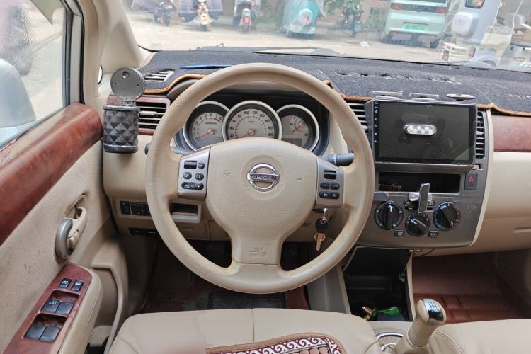 Used Nissan Tiida Sedan 2008 1.6L Manual Fashion Edition Steering Wheel