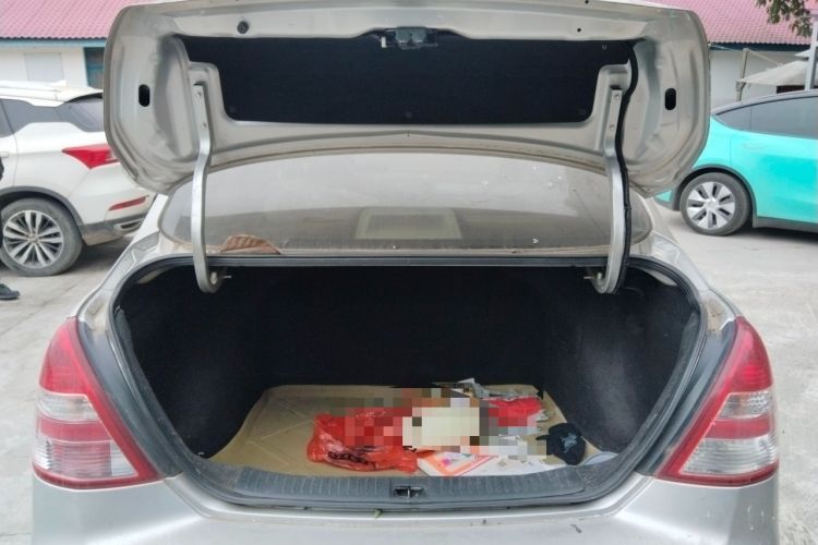 Used Nissan Tiida Sedan 2008 1.6L Automatic Fashion Edition Trunk
