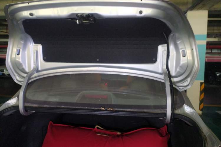 Used Nissan Tiida Sedan 2008 1.6L Automatic Smart Version Trunk