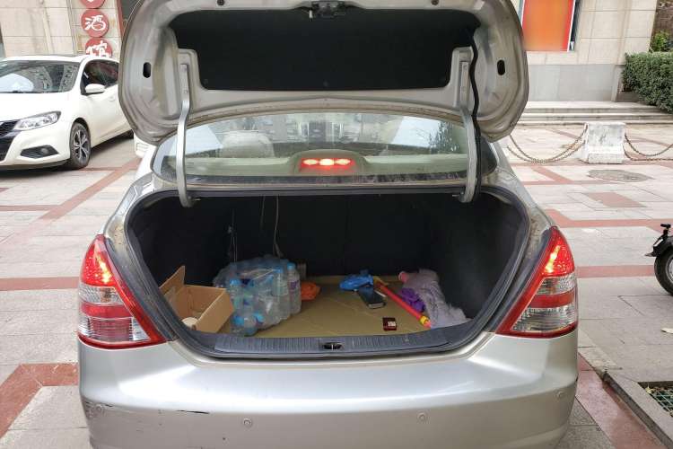 Used Nissan Tiida Sedan 2008 1.6L Automatic Smart Version Trunk