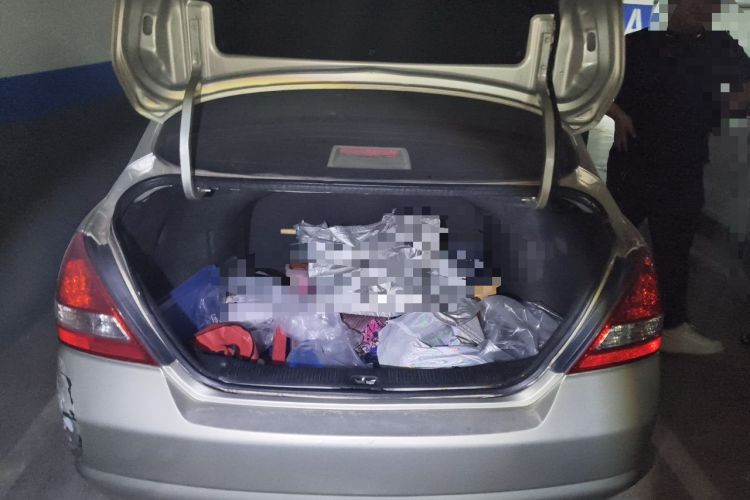 Used Nissan Tiida Sedan 2008 1.6L Automatic Fashion Edition Trunk