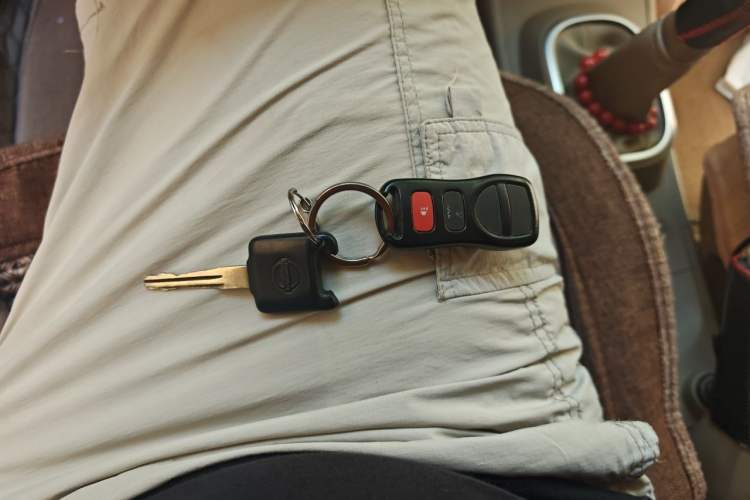 Used Nissan Tiida Sedan 2008 1.6L Manual Fashion Edition Vehicle Key