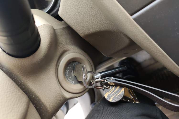 Used Nissan Tiida Sedan 2008 1.6L Manual Fashion Edition Vehicle Key