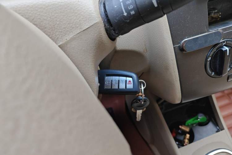 Used Nissan Tiida Sedan 2008 1.6L Manual Fashion Edition Vehicle Key