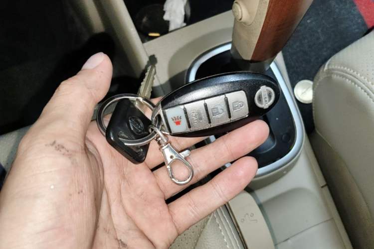 Used Nissan Tiida Sedan 2008 1.6L Automatic Smart Version Vehicle Key