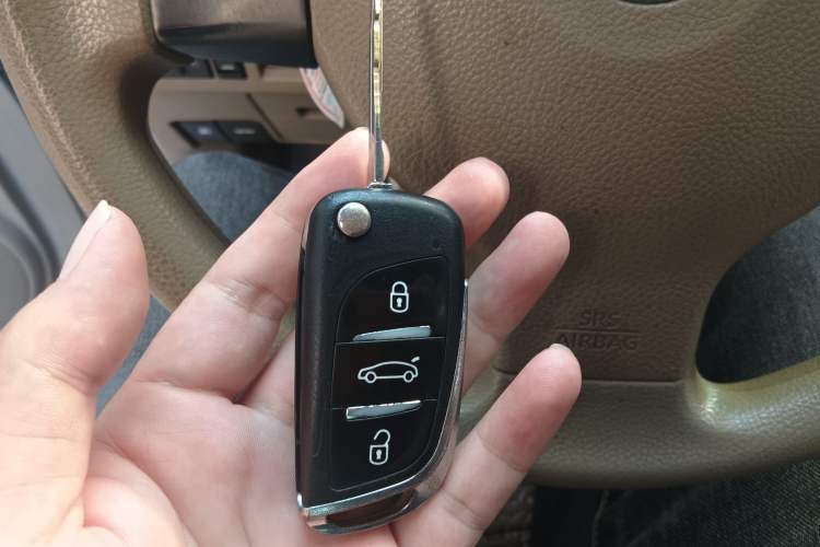Used Nissan Tiida Sedan 2008 1.6L Manual Fashion Edition Vehicle Key
