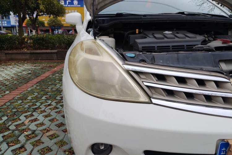 Used Nissan Tiida Sedan 2008 1.6L Manual Smart Version Right Front Headlight