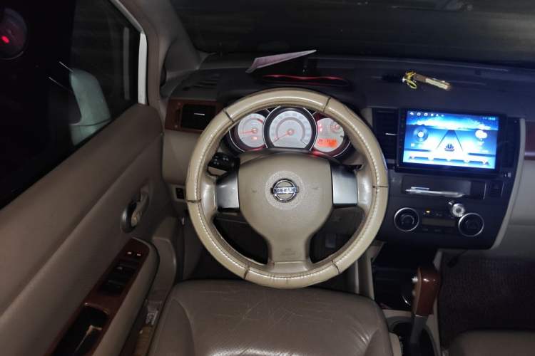Used Nissan Tiida Sedan 2008 1.6L Automatic Smart Version Steering Wheel