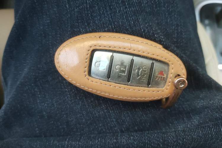 Used Nissan Tiida Sedan 2008 1.6L Automatic Smart Version Vehicle Key
