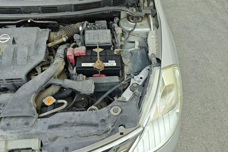 Used Nissan Tiida Sedan 2009 1.6L Automatic Tech Edition Engine Bay Left