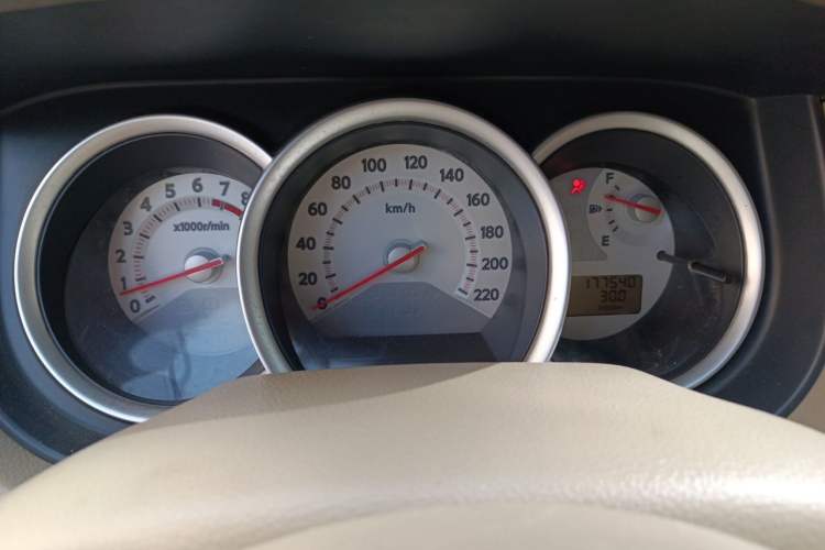 Used Nissan Tiida Sedan 2009 1.6L Automatic Tech Edition Instrument Cluster
