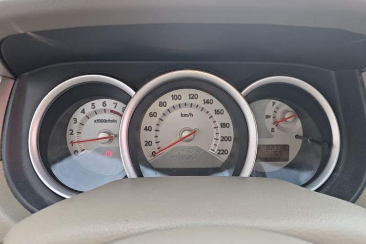 Used Nissan Tiida Sedan 2009 1.6L Automatic Tech Edition Instrument Cluster