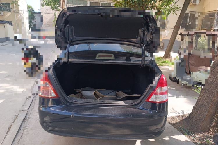 Used Nissan Tiida Sedan 2009 1.6L Automatic Tech Edition Trunk