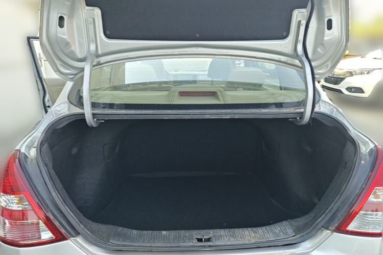 Used Nissan Tiida Sedan 2009 1.6L Automatic Tech Edition Trunk