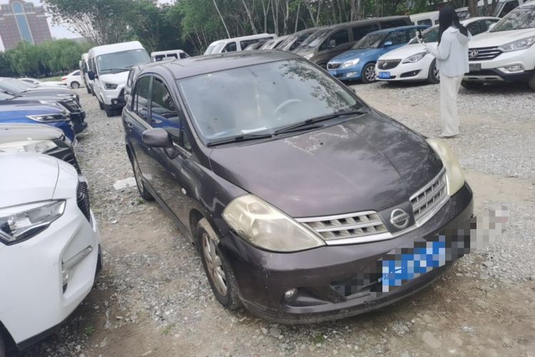 Used Nissan Tiida Sedan 2009 1.6L Automatic Tech Edition Front Right 45 Deg