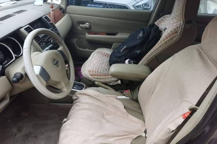 Used Nissan Tiida Sedan 2009 1.6L Automatic Tech Edition Left Front Seat