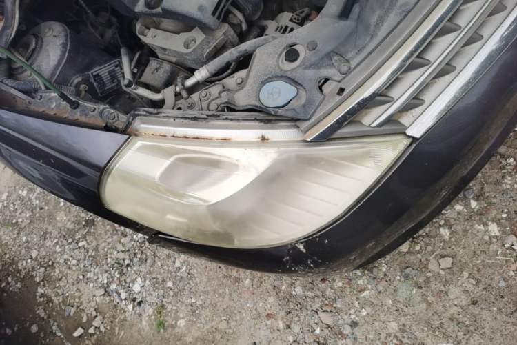 Used Nissan Tiida Sedan 2009 1.6L Automatic Tech Edition Right Front Headlight