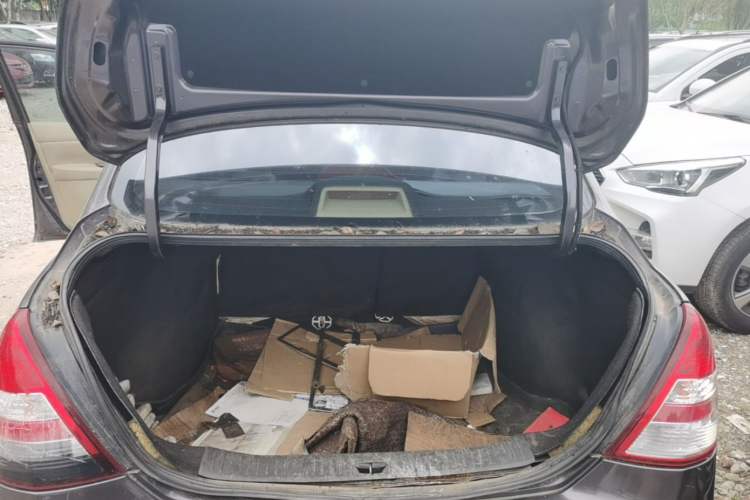 Used Nissan Tiida Sedan 2009 1.6L Automatic Tech Edition Trunk
