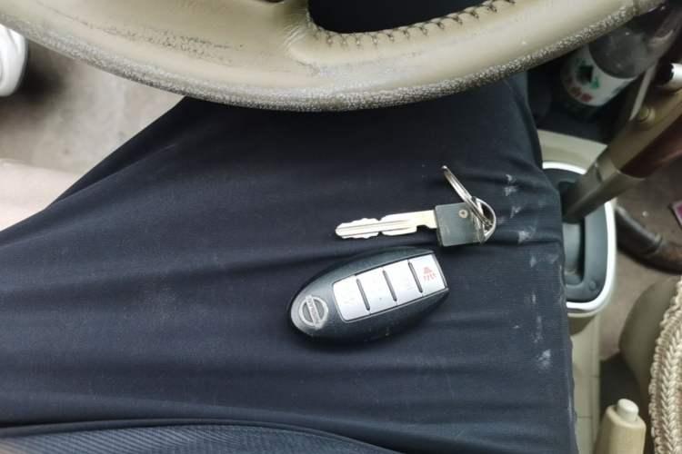 Used Nissan Tiida Sedan 2009 1.6L Automatic Tech Edition Vehicle Key