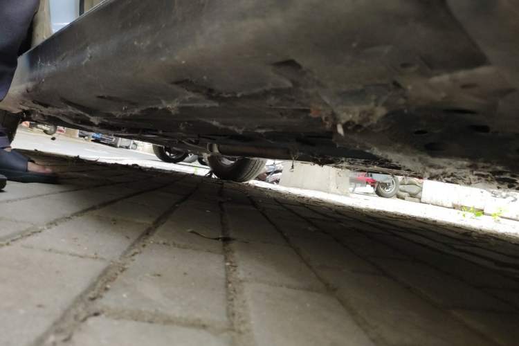 Used Nissan Tiida Sedan 2009 1.6L Automatic Tech Edition Chassis Front Right
