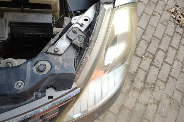 Used Nissan Tiida Sedan 2009 1.6L Automatic Tech Edition Engine Bay Left