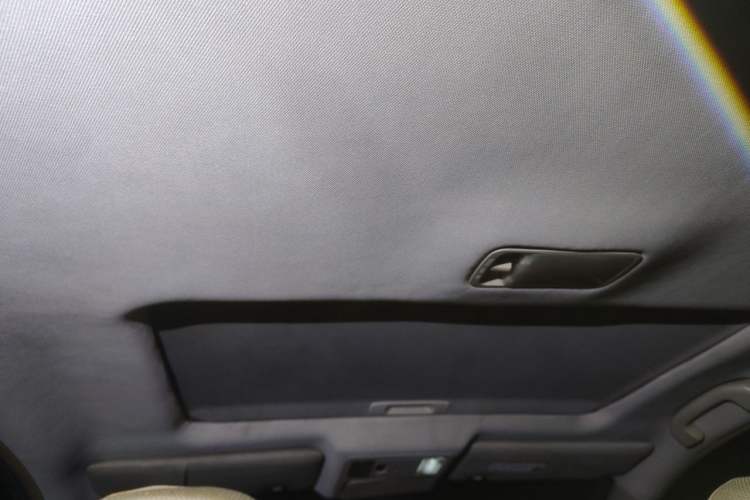 Used Nissan Tiida Sedan 2009 1.6L Automatic Tech Edition Headliner