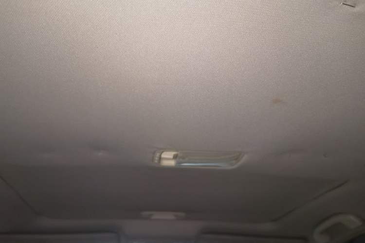 Used Nissan Tiida Sedan 2009 1.6L Automatic Tech Edition Headliner