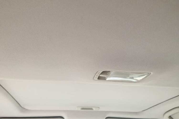 Used Nissan Tiida Sedan 2009 1.6L Automatic Tech Edition Headliner