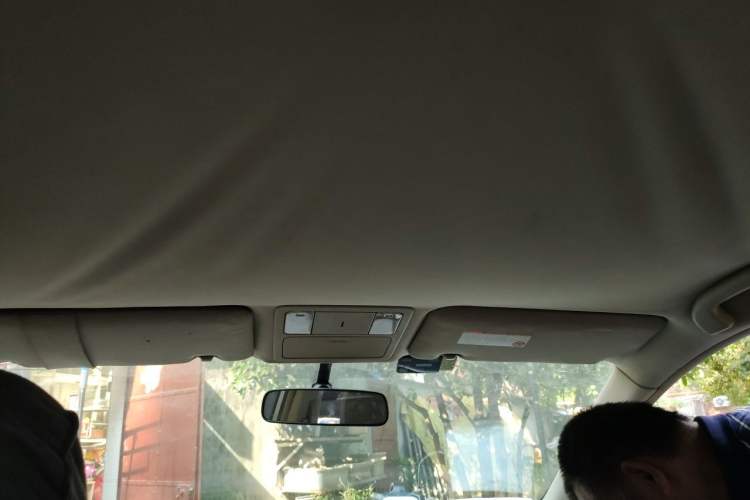Used Nissan Tiida Sedan 2009 1.6L Automatic Tech Edition Headliner