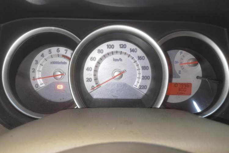 Used Nissan Tiida Sedan 2009 1.6L Automatic Tech Edition Instrument Cluster