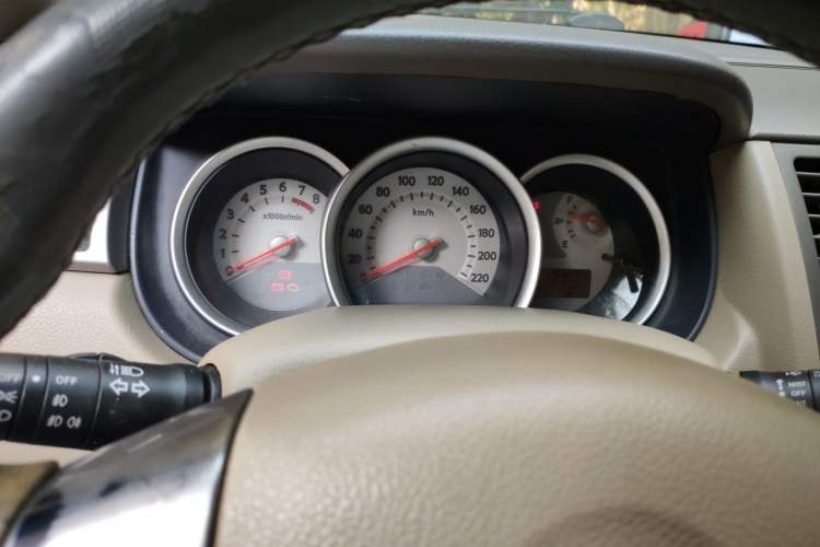 Used Nissan Tiida Sedan 2009 1.6L Automatic Tech Edition Instrument Cluster