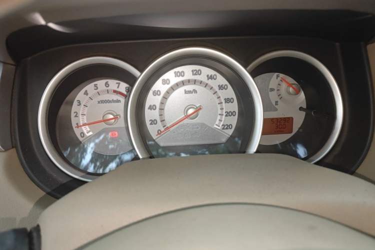 Used Nissan Tiida Sedan 2009 1.6L Automatic Tech Edition Instrument Cluster